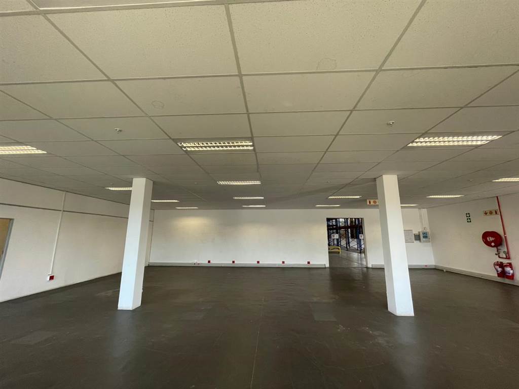 6100  m² Industrial space in Jet Park photo number 10