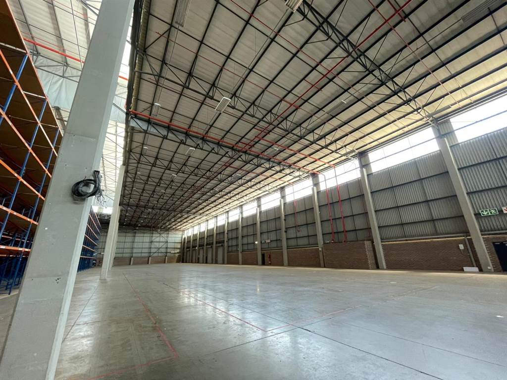 6100  m² Industrial space in Jet Park photo number 15