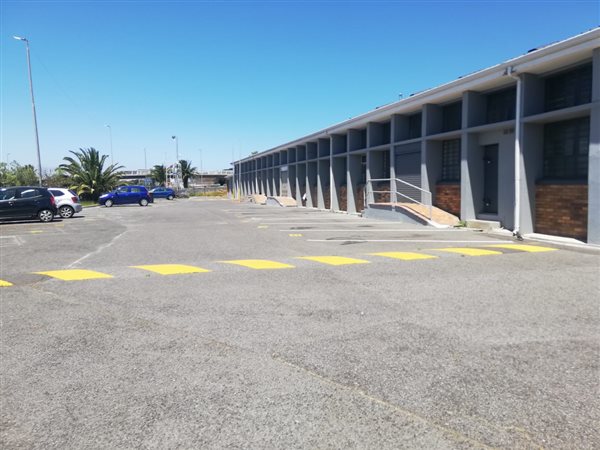 1 255  m² Commercial space