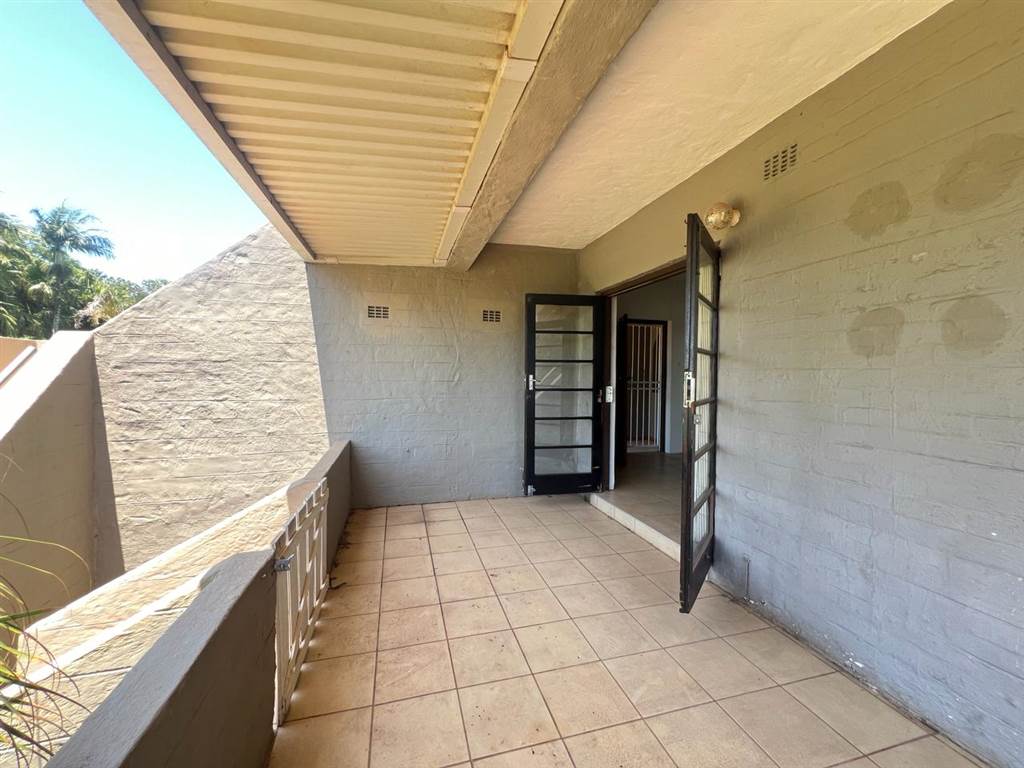 2 Bed Flat in Mtunzini photo number 13