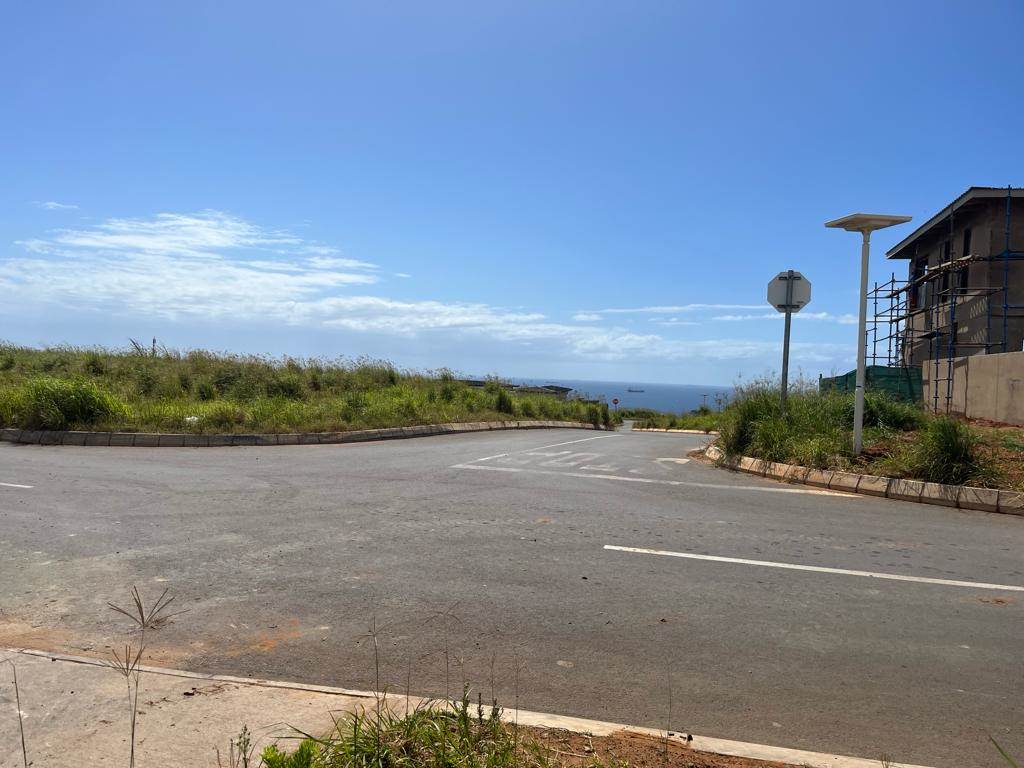 700 m² Land available in Umdloti Beach photo number 4