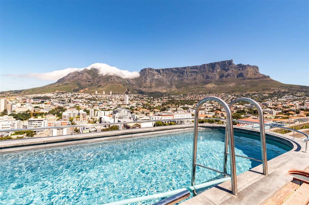 1 Bed Apartment in Bo-Kaap photo number 15
