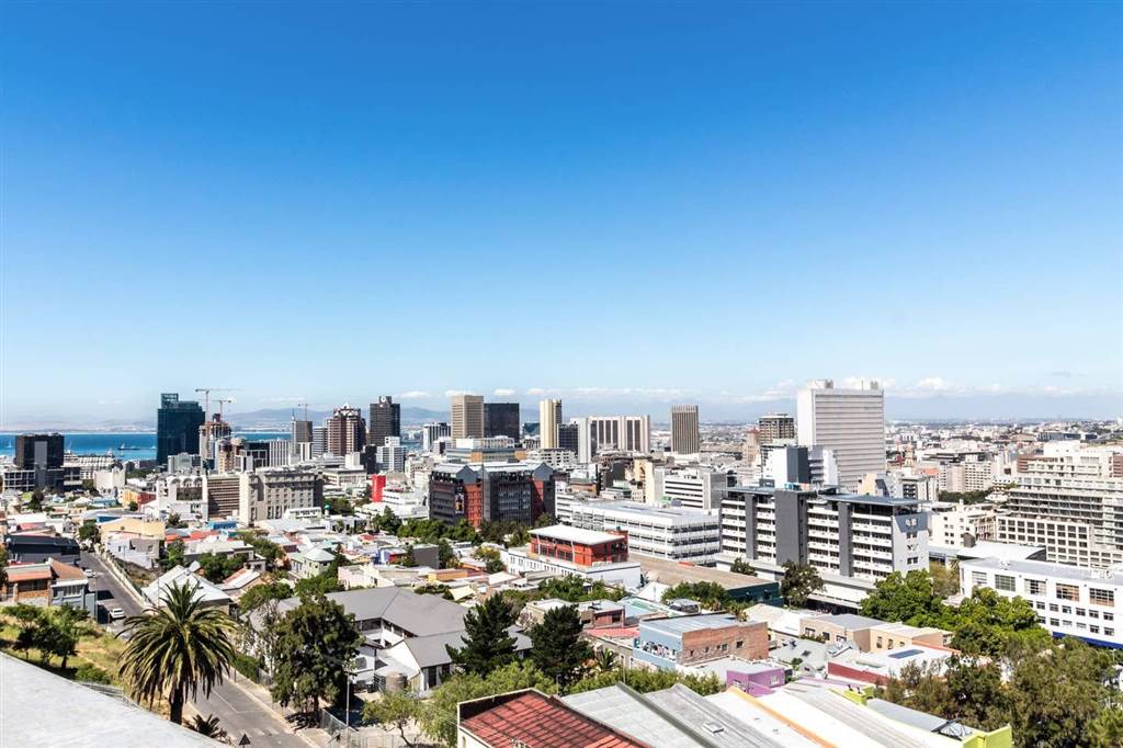 1 Bed Apartment in Bo-Kaap photo number 14