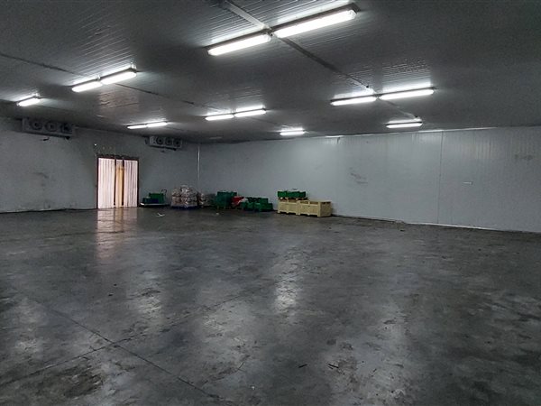 4033  m² Industrial space in Clayville