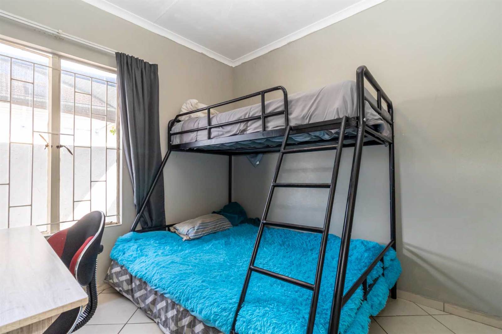 2 Bed House in Bloubosrand photo number 13