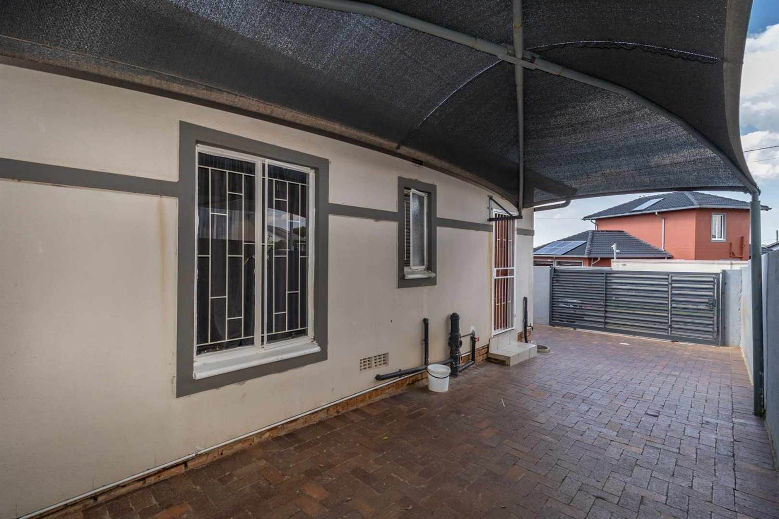 2 Bed House in Bloubosrand photo number 18