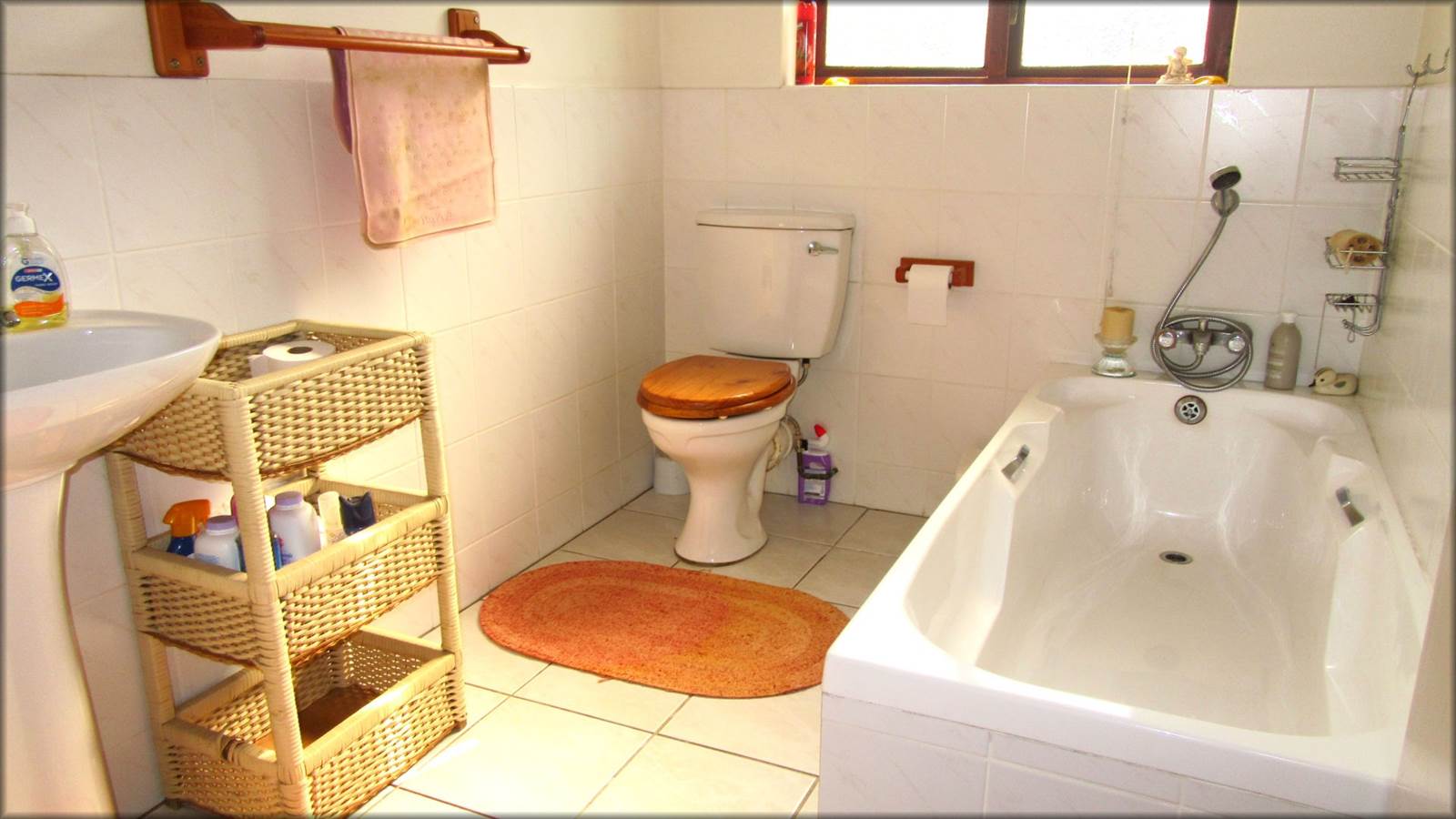 3 Bed House in Uvongo photo number 20