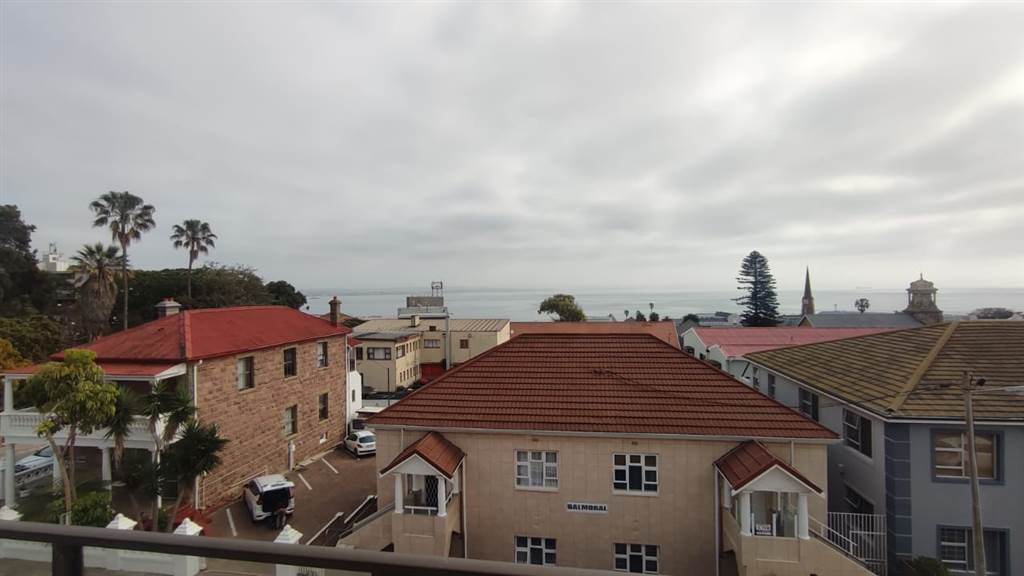 3 Bed Penthouse in Mossel Bay Central photo number 15