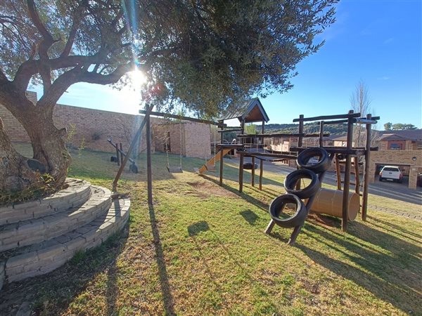3 Bedroom Townhouse 3 Bedroom Townhouse