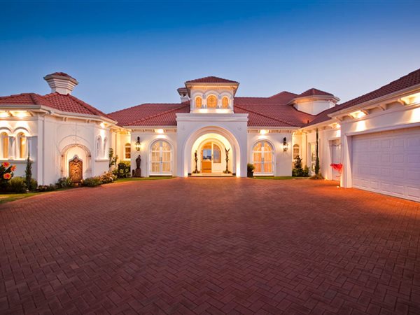 4 Bedroom House 4 Bedroom House