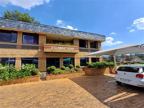 75 m² Office Space 75 m² Office Space