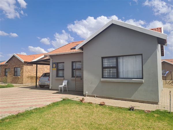 2 Bed House in Hillside View