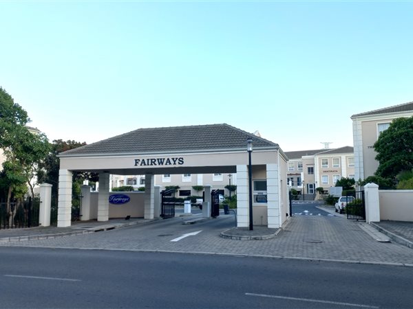 142  m² Commercial space