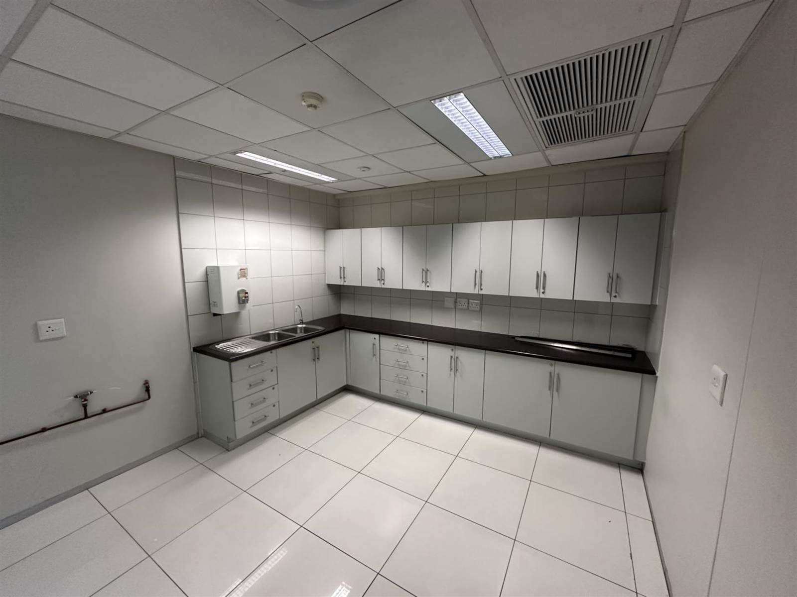 20000  m² Office Space in Menlyn photo number 3