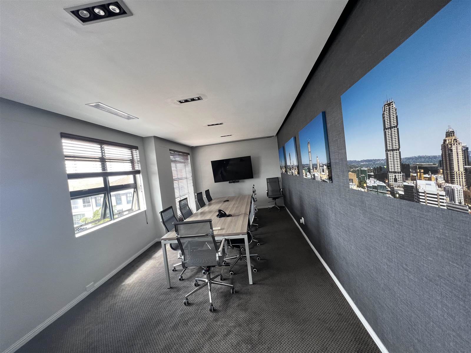 251  m² Commercial space in Century City photo number 2