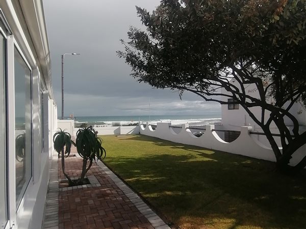 4 Bed House in Gansbaai and surrounds