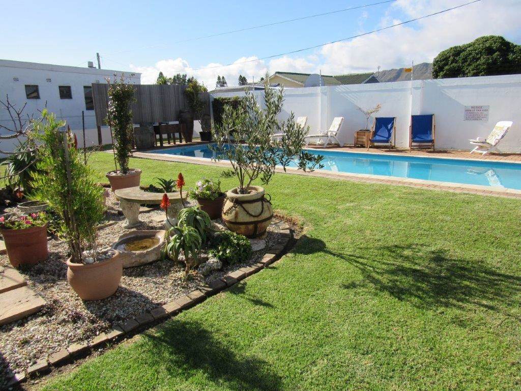 4 Bed House in Gansbaai and surrounds photo number 6