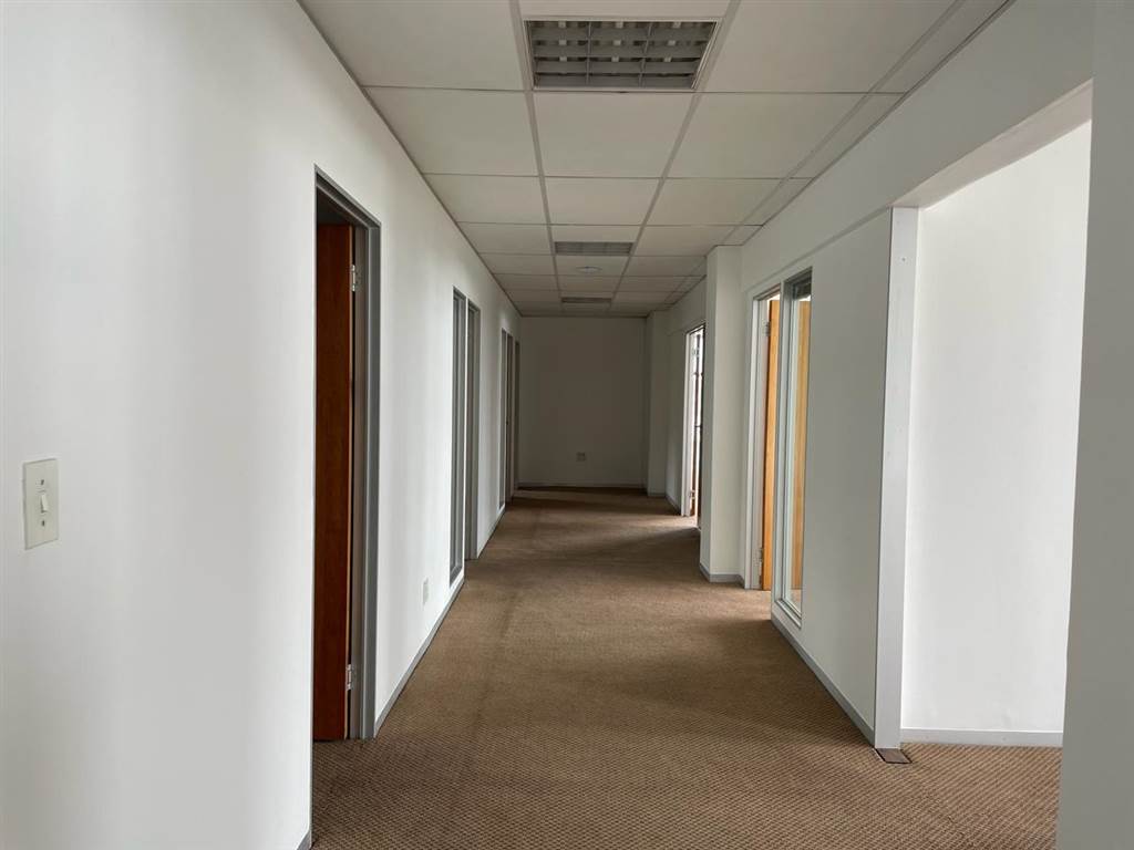 238  m² Commercial space in Kyalami photo number 8