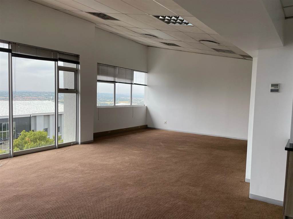 238  m² Commercial space in Kyalami photo number 23