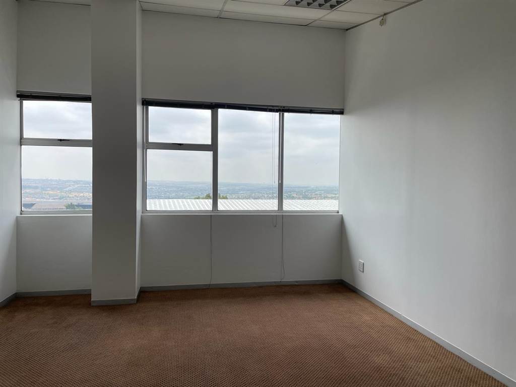 238  m² Commercial space in Kyalami photo number 26