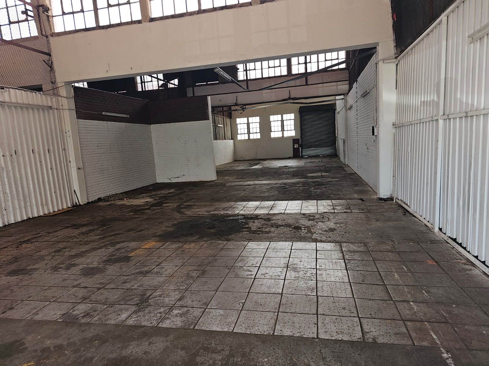 275  m² Industrial space in New State Area photo number 5