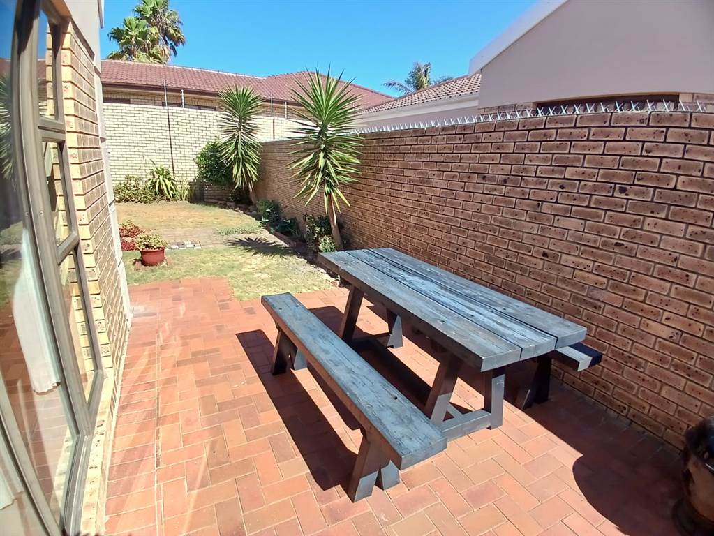 3 Bed Townhouse in Summerstrand photo number 20