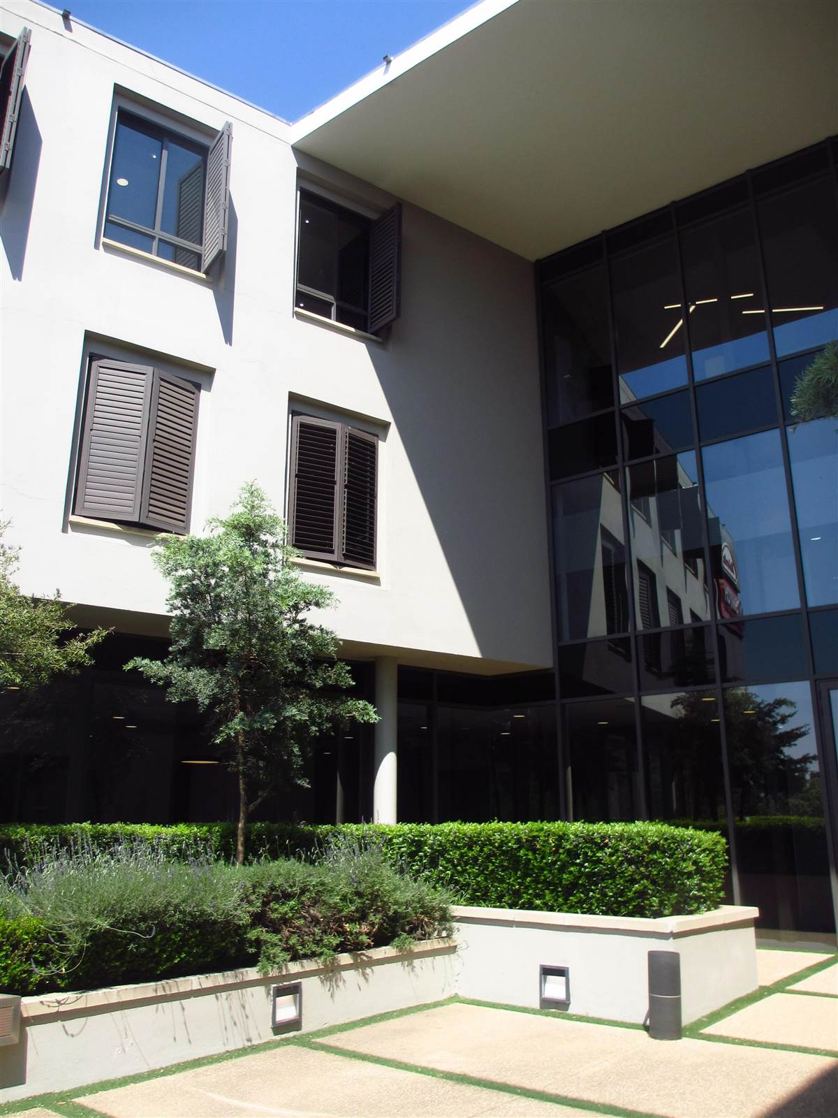 1658  m² Commercial space in Fourways photo number 1