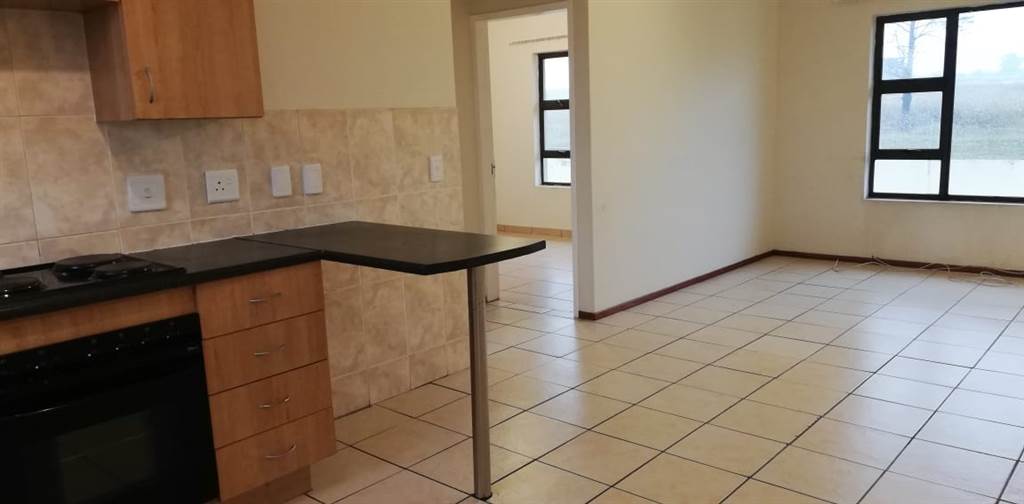 2 Bed Apartment in Boksburg South photo number 7