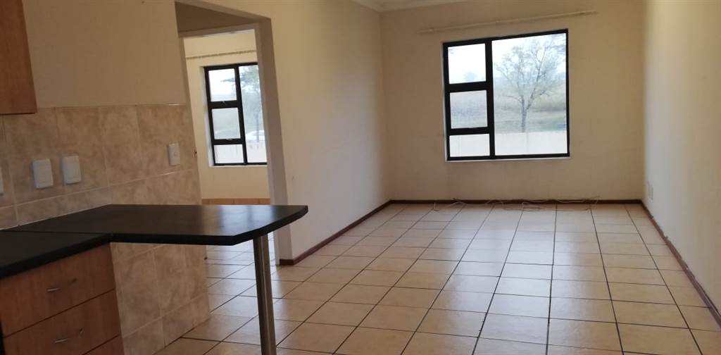 2 Bed Apartment in Boksburg South photo number 1