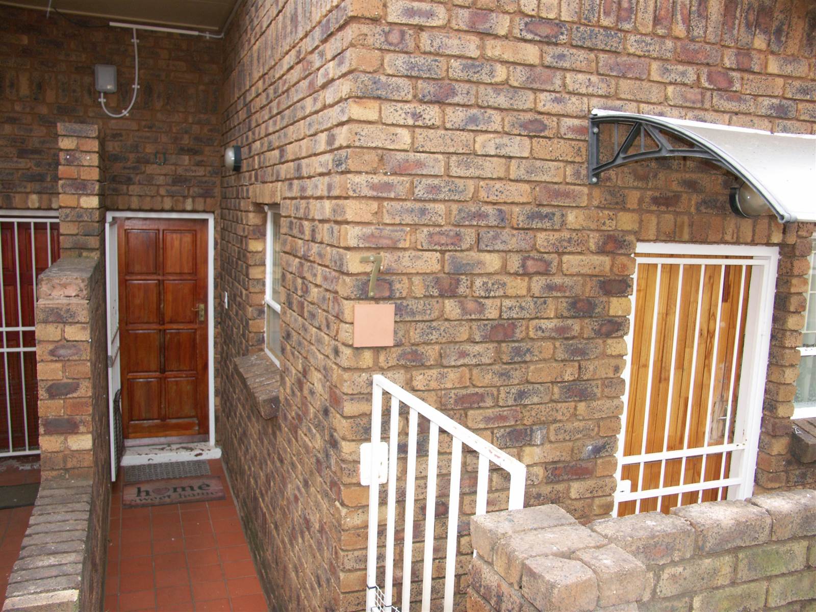 2 Bed Apartment in Rangeview photo number 2
