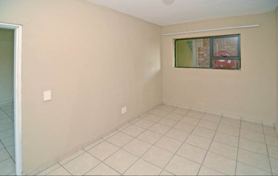 2 Bed Apartment in Delmas photo number 14