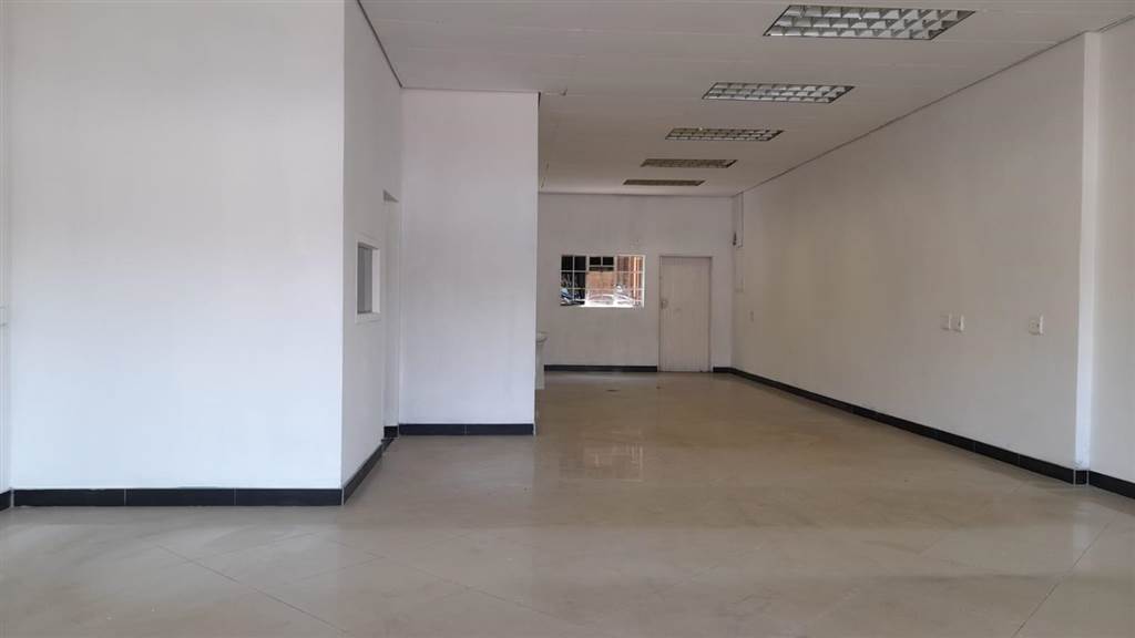 94  m² Commercial space in Wierda Park photo number 4