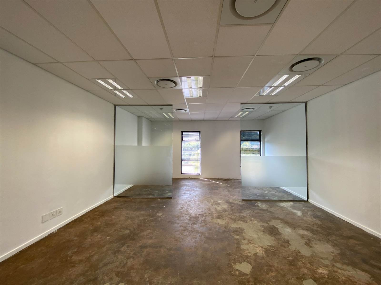 130  m² Office Space in Lynnwood Manor photo number 16