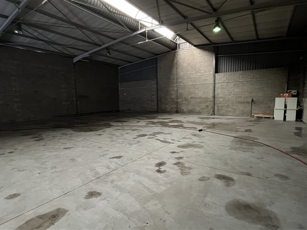 519  m² Industrial space