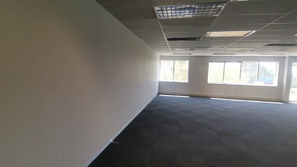 2627  m² Commercial space in Bedfordview photo number 8