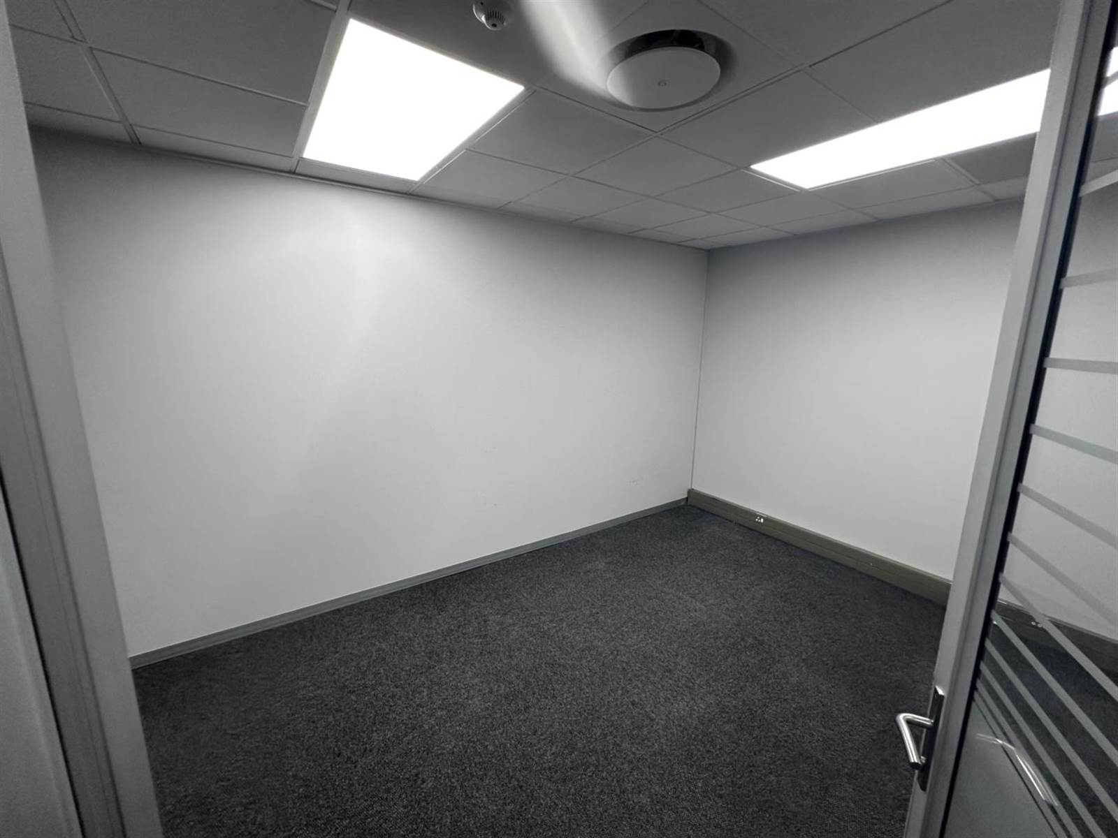 20000  m² Office Space in Menlyn photo number 12