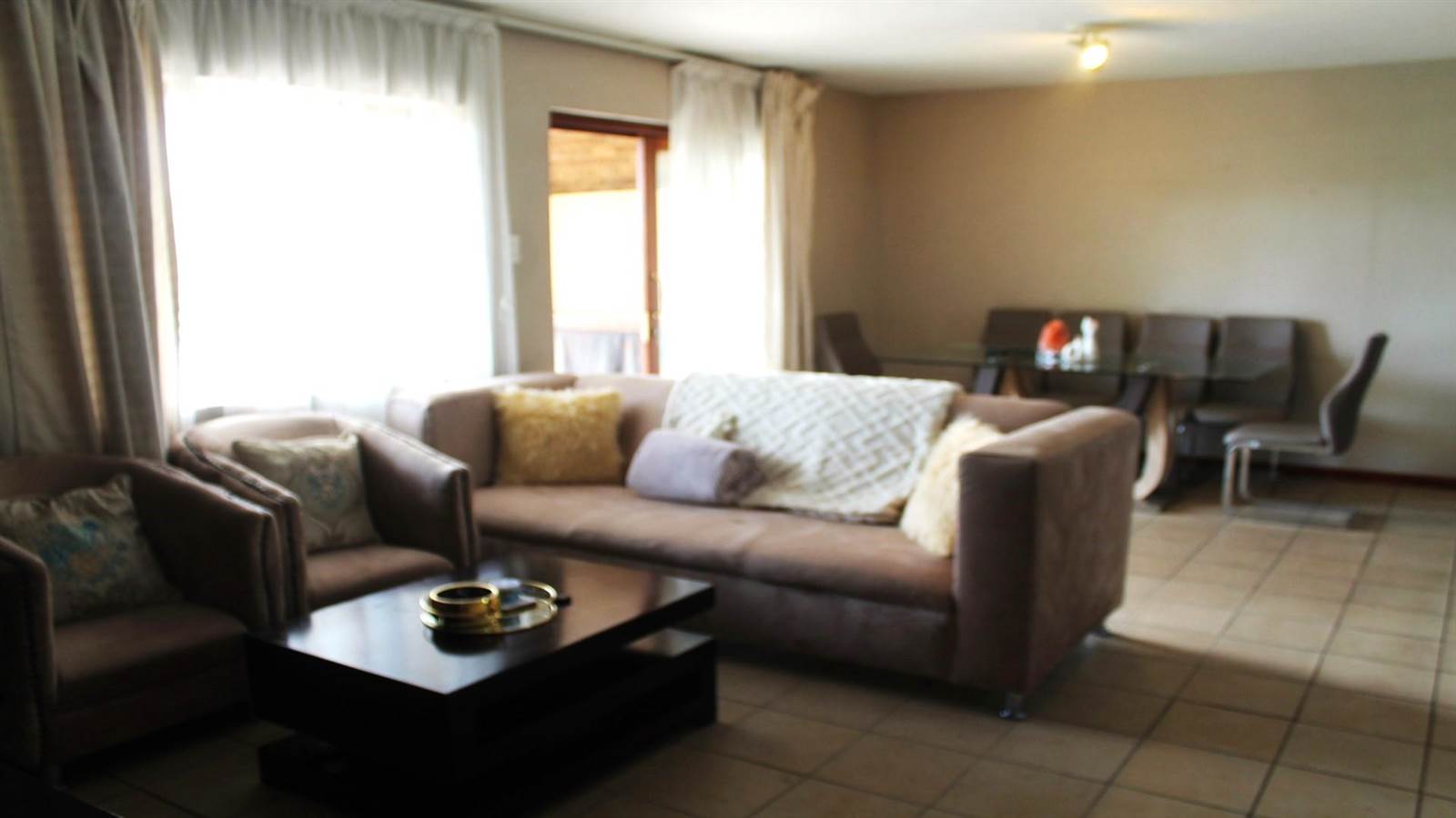 3 Bed Apartment in Nelspruit photo number 8
