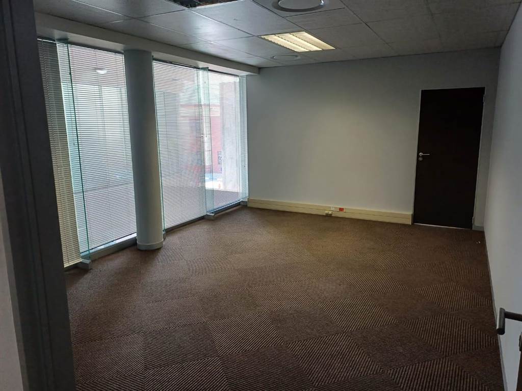 144  m² Commercial space in Nelspruit Central photo number 5