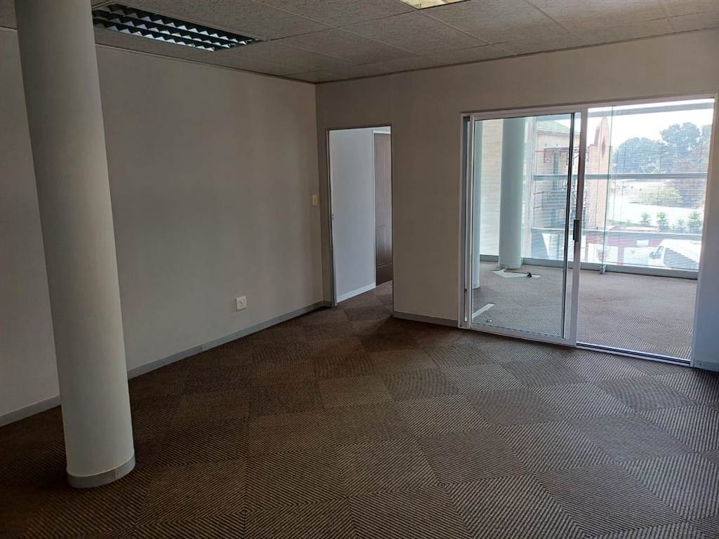 144  m² Commercial space in Nelspruit Central photo number 7