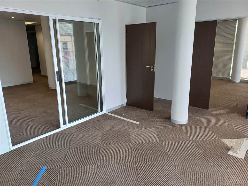 144  m² Commercial space in Nelspruit Central photo number 8