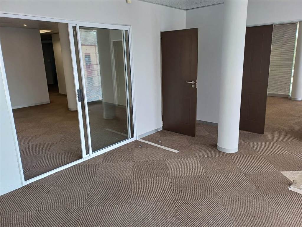 144  m² Commercial space in Nelspruit Central photo number 10