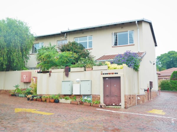 3 Bedroom Duplex 3 Bedroom Duplex
