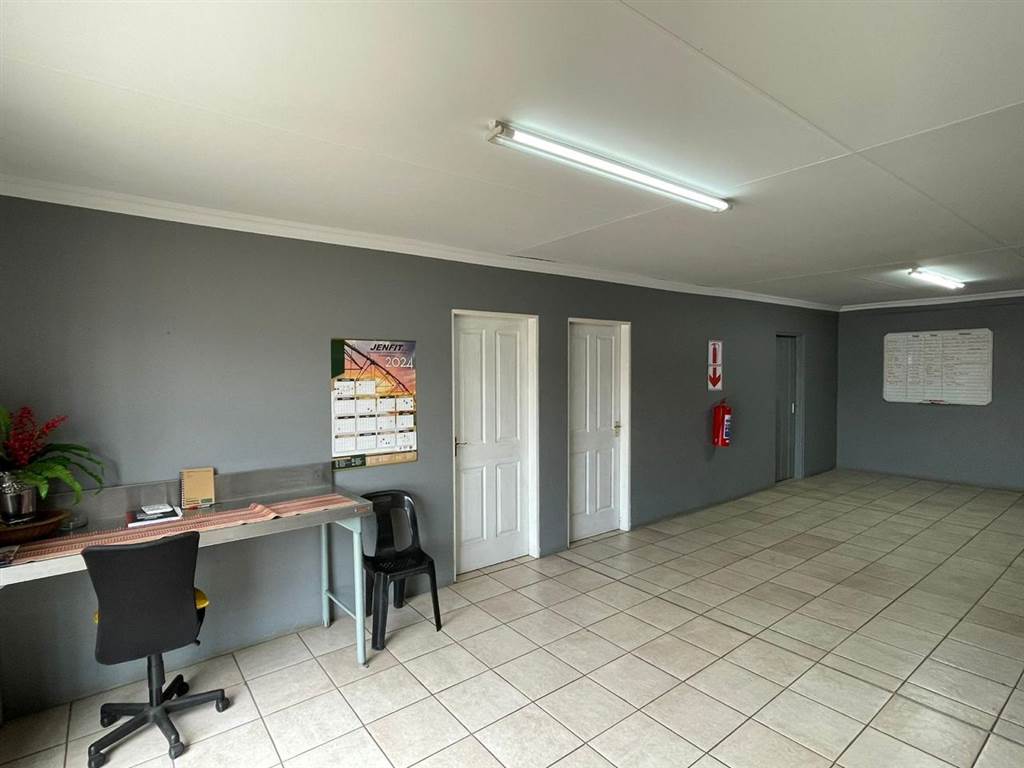 655  m² Industrial space in Secunda Commercial photo number 15