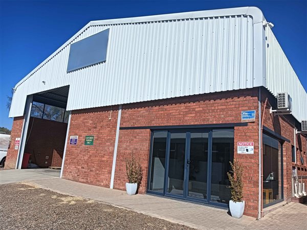 575 m² Commercial space 575 m² Commercial space