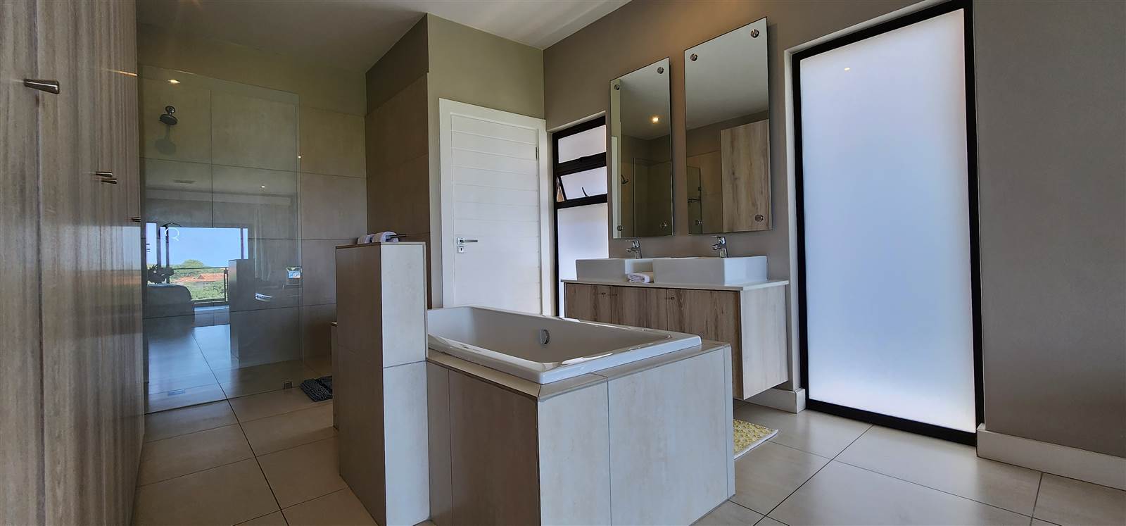 4 Bed Townhouse in Zimbali Estate photo number 20