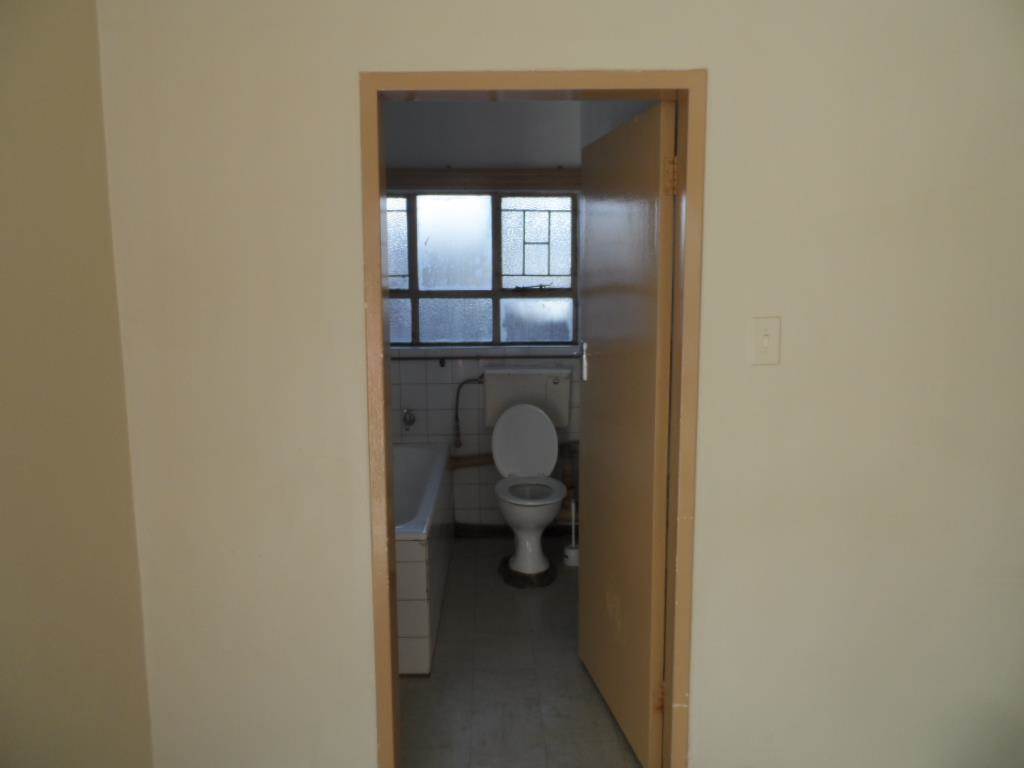1 Bed Apartment in Pretoria West photo number 18