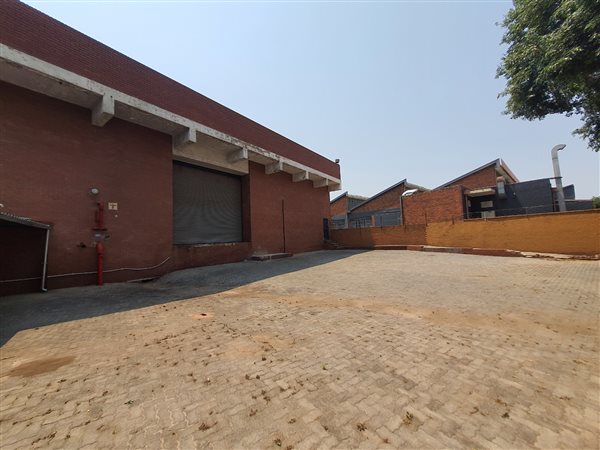 1 389  m² Industrial space