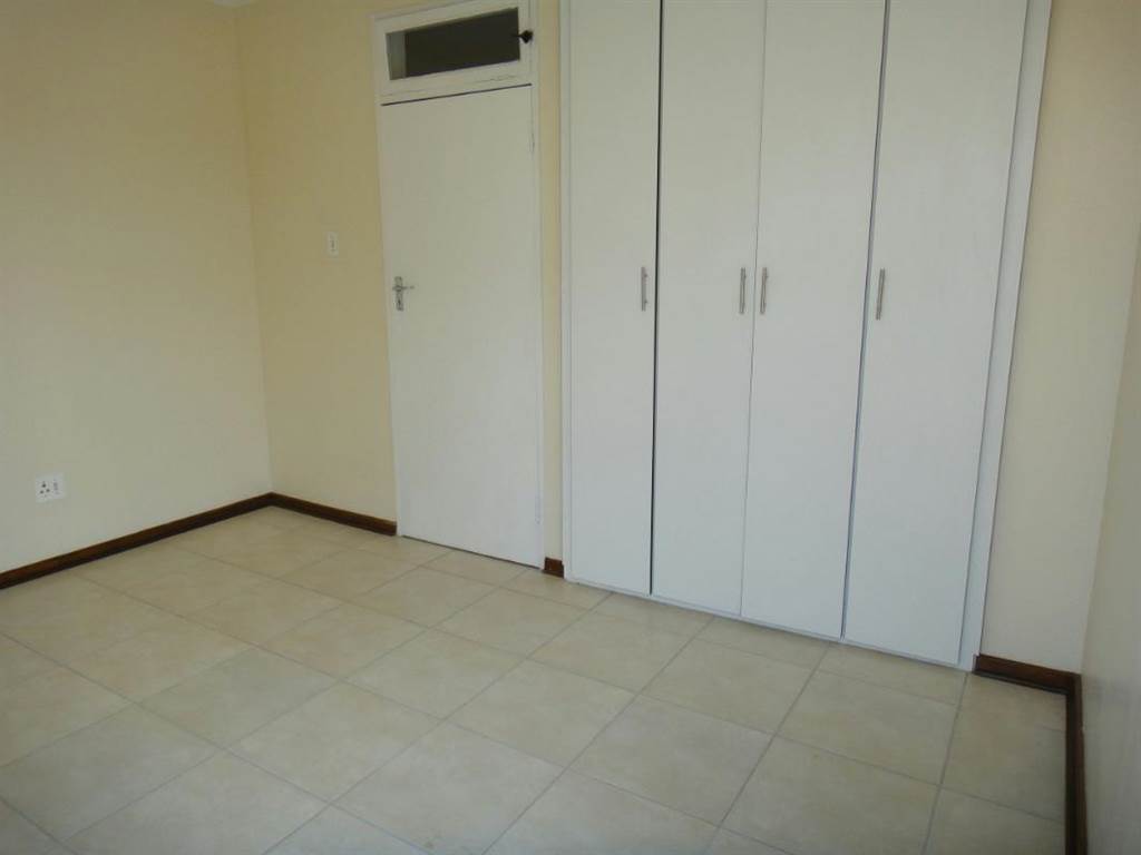 3 Bed Townhouse in Hutten Heights photo number 13
