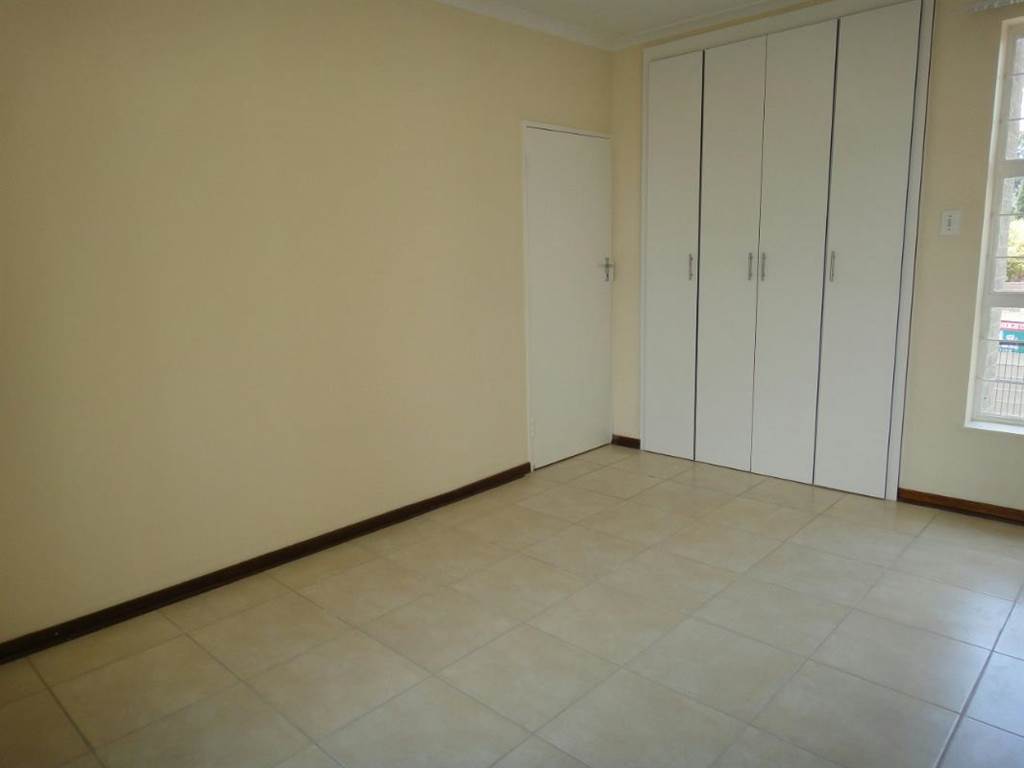 3 Bed Townhouse in Hutten Heights photo number 15