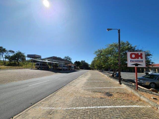 200  m² Commercial space in Hoedspruit photo number 18